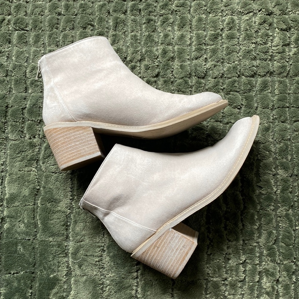 Band of Gypsies Suede Booties Size 9